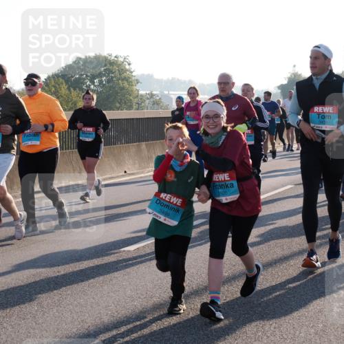 03.10.2025 - Köhlbrandbrückenlauf Fabian Wolf http://msf.ph/oto/9005910 03.10.2025 09:19:27 Position 3 01453, 3835, 1667, 3499, 3500, 3435 meine-sportfotos.de