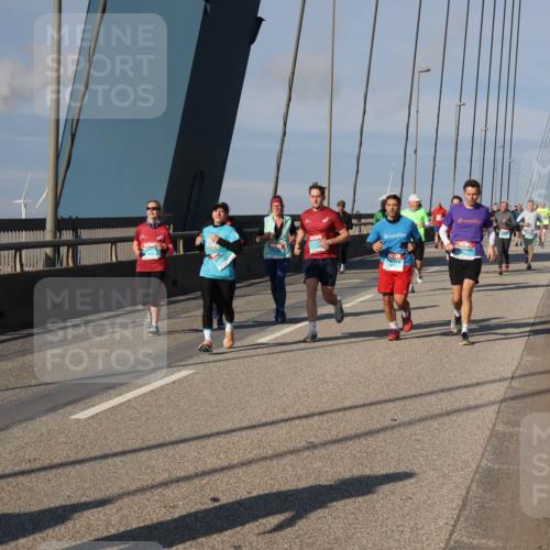 03.10.2025 - Köhlbrandbrückenlauf Julia Fischer http://msf.ph/oto/9005935 03.10.2025 09:53:57 Position 2  meine-sportfotos.de