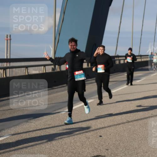 03.10.2025 - Köhlbrandbrückenlauf Julia Fischer http://msf.ph/oto/9006044 03.10.2025 09:54:20 Position 2  meine-sportfotos.de