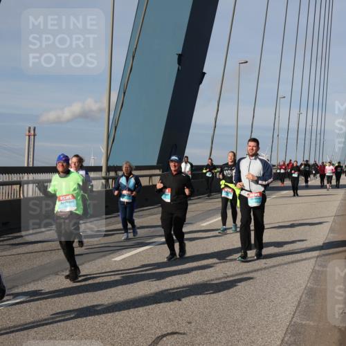 03.10.2025 - Köhlbrandbrückenlauf Julia Fischer http://msf.ph/oto/9006184 03.10.2025 09:55:00 Position 2 1938, 4 meine-sportfotos.de