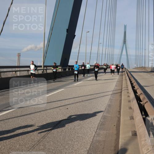 03.10.2025 - Köhlbrandbrückenlauf Julia Fischer http://msf.ph/oto/9006199 03.10.2025 09:55:04 Position 2 547, 197749477 meine-sportfotos.de