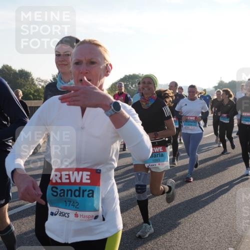 03.10.2025 - Köhlbrandbrückenlauf Fabian Wolf http://msf.ph/oto/9006230 03.10.2025 09:19:35 Position 3 1742, 1093, 2749, 1469 meine-sportfotos.de