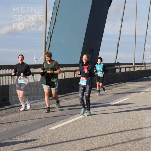 03.10.2025 - Köhlbrandbrückenlauf Julia Fischer http://msf.ph/oto/9006415 03.10.2025 09:55:57 Position 2 2188 meine-sportfotos.de