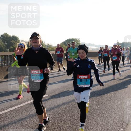 03.10.2025 - Köhlbrandbrückenlauf Fabian Wolf http://msf.ph/oto/9006431 03.10.2025 09:19:42 Position 3 3175, 3178 meine-sportfotos.de