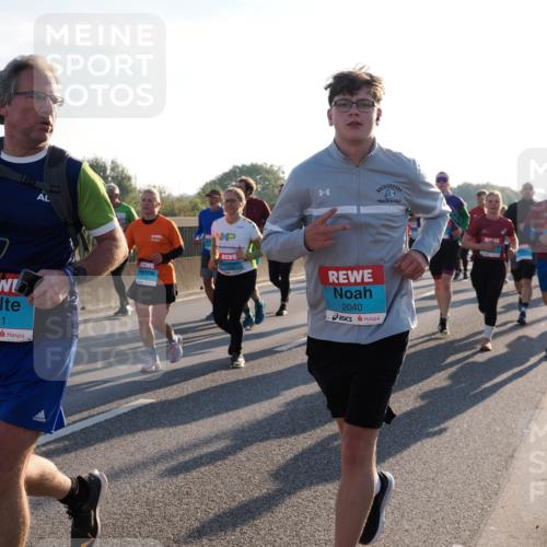 03.10.2025 - Köhlbrandbrückenlauf Fabian Wolf http://msf.ph/oto/9006669 03.10.2025 09:19:47 Position 3 3691, 2040 meine-sportfotos.de