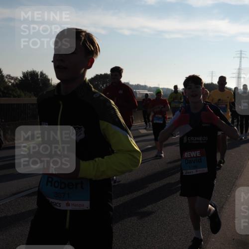 03.10.2025 - Köhlbrandbrückenlauf Fabian Wolf http://msf.ph/oto/9006828 03.10.2025 09:19:51 Position 3 3371, 3196 meine-sportfotos.de