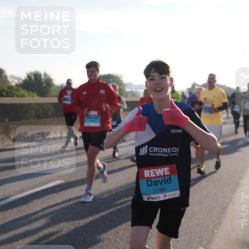 03.10.2025 - Köhlbrandbrückenlauf Fabian Wolf http://msf.ph/oto/9006852 03.10.2025 09:19:51 Position 3 3196 meine-sportfotos.de