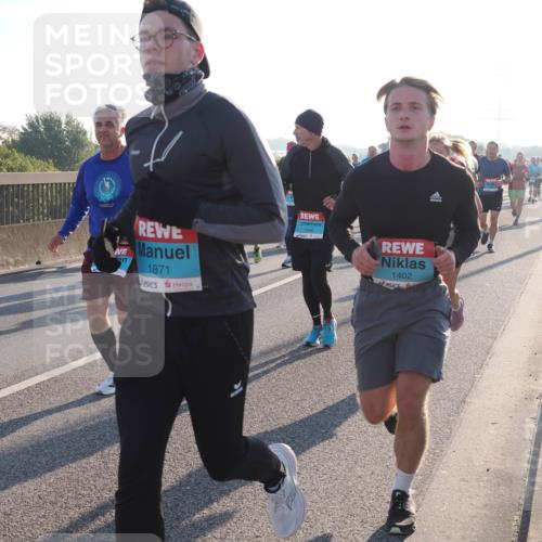 03.10.2025 - Köhlbrandbrückenlauf Fabian Wolf http://msf.ph/oto/9006965 03.10.2025 09:19:55 Position 3 1768, 1871, 1634, 1402 meine-sportfotos.de