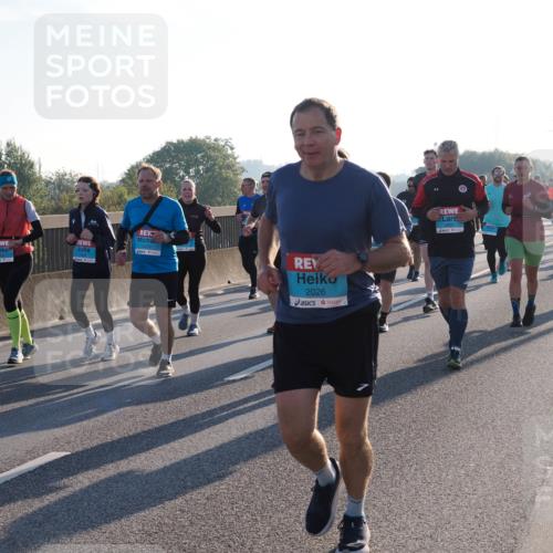 03.10.2025 - Köhlbrandbrückenlauf Fabian Wolf http://msf.ph/oto/9007058 03.10.2025 09:19:59 Position 3 3229, 2026, 3405 meine-sportfotos.de