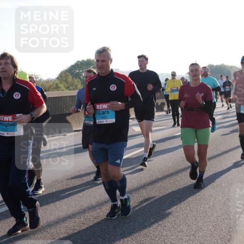 03.10.2025 - Köhlbrandbrückenlauf Fabian Wolf http://msf.ph/oto/9007129 03.10.2025 09:20:01 Position 3 1, 3407, 3405, 1195 meine-sportfotos.de