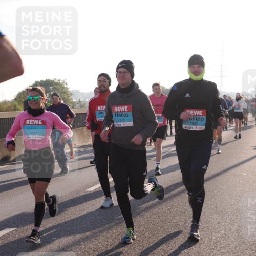 03.10.2025 - Köhlbrandbrückenlauf Fabian Wolf http://msf.ph/oto/9007604 03.10.2025 09:20:16 Position 3 3827, 321, 2323, 1833 meine-sportfotos.de