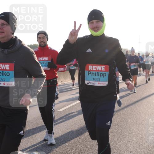 03.10.2025 - Köhlbrandbrückenlauf Fabian Wolf http://msf.ph/oto/9007640 03.10.2025 09:20:17 Position 3 2323, 3216, 1833 meine-sportfotos.de