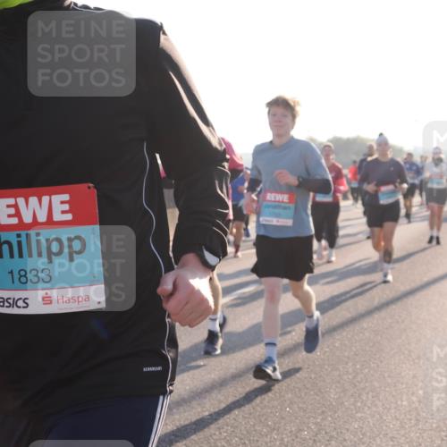 03.10.2025 - Köhlbrandbrückenlauf Fabian Wolf http://msf.ph/oto/9007671 03.10.2025 09:20:17 Position 3 1833, 1753 meine-sportfotos.de