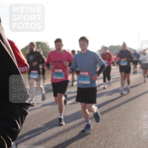 03.10.2025 - Köhlbrandbrückenlauf Fabian Wolf http://msf.ph/oto/9007677 03.10.2025 09:20:17 Position 3  meine-sportfotos.de