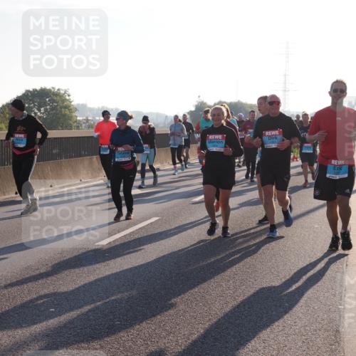 03.10.2025 - Köhlbrandbrückenlauf Fabian Wolf http://msf.ph/oto/9007912 03.10.2025 09:20:25 Position 3 1304, 1303, 3201 meine-sportfotos.de