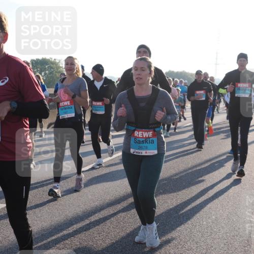 03.10.2025 - Köhlbrandbrückenlauf Fabian Wolf http://msf.ph/oto/9008053 03.10.2025 09:20:32 Position 3 3003, 1907, 2678, 1192 meine-sportfotos.de