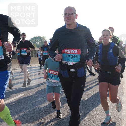 03.10.2025 - Köhlbrandbrückenlauf Fabian Wolf http://msf.ph/oto/9008245 03.10.2025 09:20:37 Position 3 1282, 2785, 2113, 1806 meine-sportfotos.de