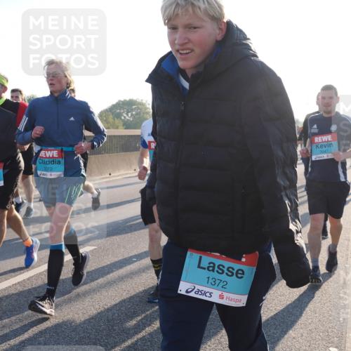 03.10.2025 - Köhlbrandbrückenlauf Fabian Wolf http://msf.ph/oto/9008716 03.10.2025 09:20:48 Position 3 3486, 3372, 1372, 3047 meine-sportfotos.de