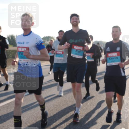 03.10.2025 - Köhlbrandbrückenlauf Fabian Wolf http://msf.ph/oto/9008744 03.10.2025 09:20:49 Position 3 3049, 3048, 047, 60 meine-sportfotos.de