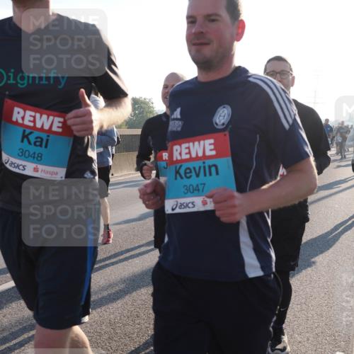 03.10.2025 - Köhlbrandbrückenlauf Fabian Wolf http://msf.ph/oto/9008789 03.10.2025 09:20:50 Position 3 3048, 3047 meine-sportfotos.de