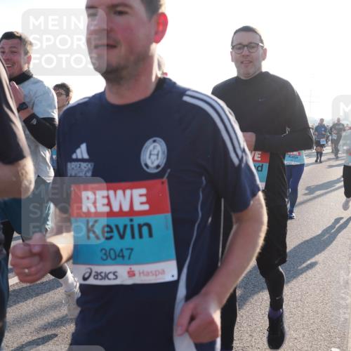 03.10.2025 - Köhlbrandbrückenlauf Fabian Wolf http://msf.ph/oto/9008798 03.10.2025 09:20:50 Position 3 1, 3047 meine-sportfotos.de