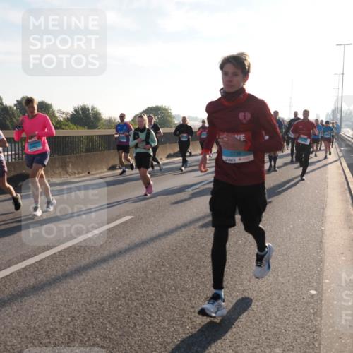 03.10.2025 - Köhlbrandbrückenlauf Fabian Wolf http://msf.ph/oto/9008971 03.10.2025 09:20:54 Position 3 3738 meine-sportfotos.de