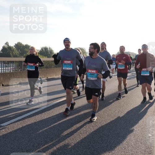 03.10.2025 - Köhlbrandbrückenlauf Fabian Wolf http://msf.ph/oto/9009321 03.10.2025 09:21:02 Position 3 1779, 3027, 3026, 2150, 2471 meine-sportfotos.de