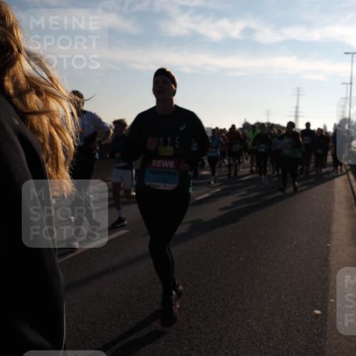 03.10.2025 - Köhlbrandbrückenlauf Fabian Wolf http://msf.ph/oto/9009427 03.10.2025 09:21:05 Position 3 025, 1735 meine-sportfotos.de