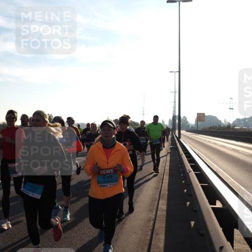 03.10.2025 - Köhlbrandbrückenlauf Fabian Wolf http://msf.ph/oto/9009623 03.10.2025 09:21:11 Position 3 5, 3783, 1994 meine-sportfotos.de