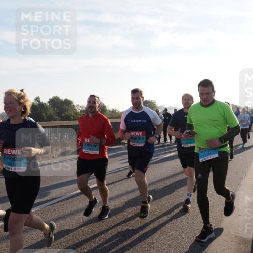 03.10.2025 - Köhlbrandbrückenlauf Fabian Wolf http://msf.ph/oto/9009757 03.10.2025 09:21:14 Position 3 3214, 3213, 2165, 2171, 2144, 3109, 6 meine-sportfotos.de