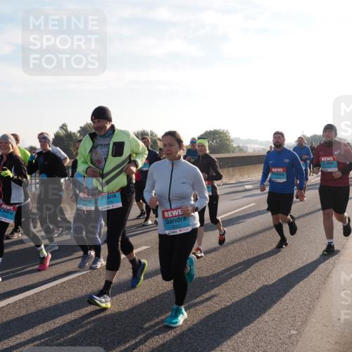 03.10.2025 - Köhlbrandbrückenlauf Fabian Wolf http://msf.ph/oto/9009909 03.10.2025 09:21:18 Position 3 2098, 2724, 3063 meine-sportfotos.de