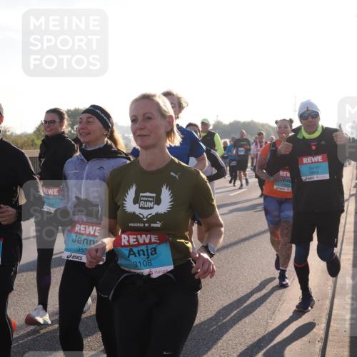 03.10.2025 - Köhlbrandbrückenlauf Fabian Wolf http://msf.ph/oto/9010126 03.10.2025 09:21:25 Position 3 44, 3538, 353, 3537, 3108, 1348, 3843 meine-sportfotos.de