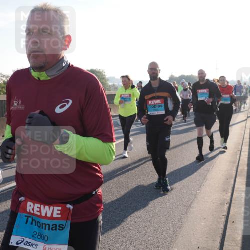 03.10.2025 - Köhlbrandbrückenlauf Fabian Wolf http://msf.ph/oto/9010535 03.10.2025 09:21:46 Position 3 1934, 2800, 1925 meine-sportfotos.de