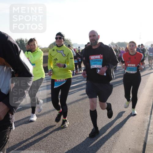 03.10.2025 - Köhlbrandbrückenlauf Fabian Wolf http://msf.ph/oto/9010583 03.10.2025 09:21:48 Position 3 1941, 414, 3747 meine-sportfotos.de