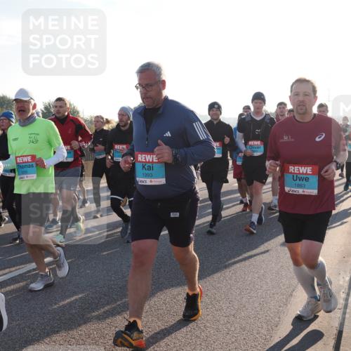 03.10.2025 - Köhlbrandbrückenlauf Fabian Wolf http://msf.ph/oto/9010701 03.10.2025 09:21:52 Position 3 3265, 1993, 11, 109, 1883 meine-sportfotos.de