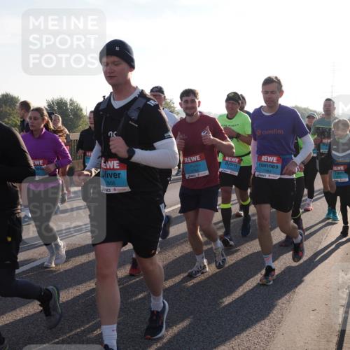 03.10.2025 - Köhlbrandbrückenlauf Fabian Wolf http://msf.ph/oto/9010745 03.10.2025 09:21:54 Position 3 1810, 1866, 3762, 2089, 2984, 3075 meine-sportfotos.de