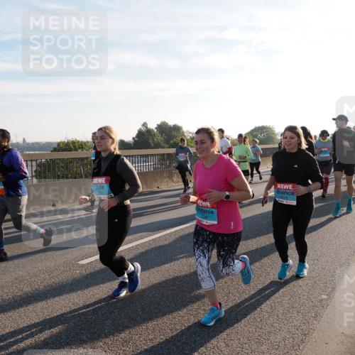 03.10.2025 - Köhlbrandbrückenlauf Fabian Wolf http://msf.ph/oto/9010985 03.10.2025 09:22:03 Position 3 1821, 3239, 2118 meine-sportfotos.de