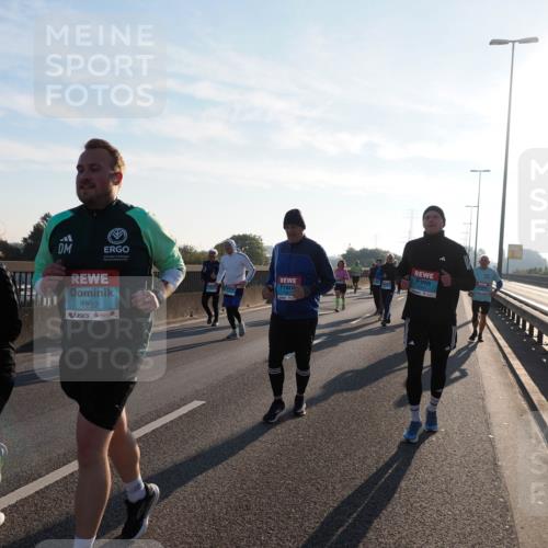 03.10.2025 - Köhlbrandbrückenlauf Fabian Wolf http://msf.ph/oto/9011251 03.10.2025 09:22:14 Position 3 3765, 1827 meine-sportfotos.de