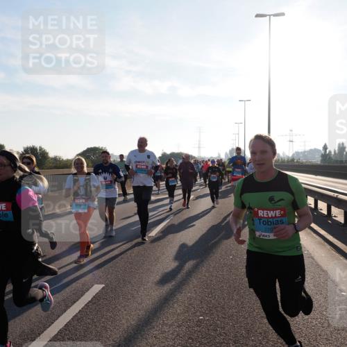 03.10.2025 - Köhlbrandbrückenlauf Fabian Wolf http://msf.ph/oto/9011448 03.10.2025 09:22:24 Position 3 24, 270 meine-sportfotos.de