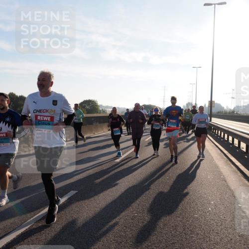 03.10.2025 - Köhlbrandbrückenlauf Fabian Wolf http://msf.ph/oto/9011496 03.10.2025 09:22:25 Position 3 2834, 24, 2837 meine-sportfotos.de