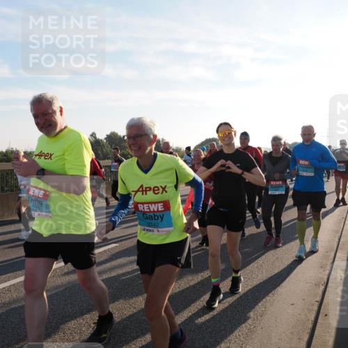 03.10.2025 - Köhlbrandbrückenlauf Fabian Wolf http://msf.ph/oto/9011647 03.10.2025 09:22:34 Position 3 2739, 2742, 3676 meine-sportfotos.de