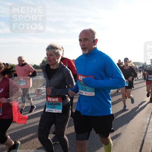03.10.2025 - Köhlbrandbrückenlauf Fabian Wolf http://msf.ph/oto/9011687 03.10.2025 09:22:35 Position 3 3097, 2421, 3676 meine-sportfotos.de