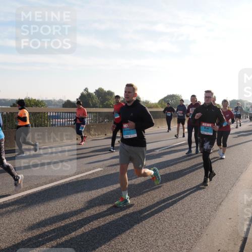 03.10.2025 - Köhlbrandbrückenlauf Fabian Wolf http://msf.ph/oto/9011818 03.10.2025 09:22:42 Position 3 2577, 1551 meine-sportfotos.de