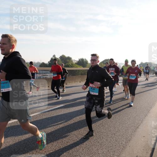 03.10.2025 - Köhlbrandbrückenlauf Fabian Wolf http://msf.ph/oto/9011839 03.10.2025 09:22:42 Position 3 2577, 1551 meine-sportfotos.de