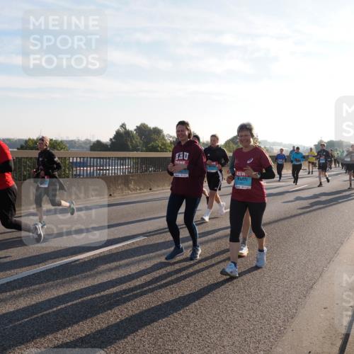 03.10.2025 - Köhlbrandbrückenlauf Fabian Wolf http://msf.ph/oto/9011870 03.10.2025 09:22:43 Position 3 1097 meine-sportfotos.de