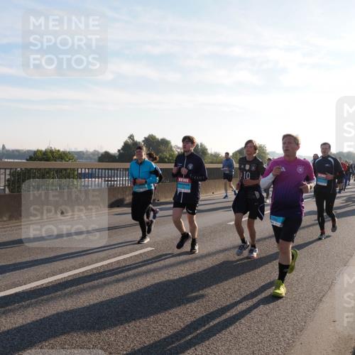 03.10.2025 - Köhlbrandbrückenlauf Fabian Wolf http://msf.ph/oto/9011956 03.10.2025 09:22:48 Position 3 4000, 1725 meine-sportfotos.de