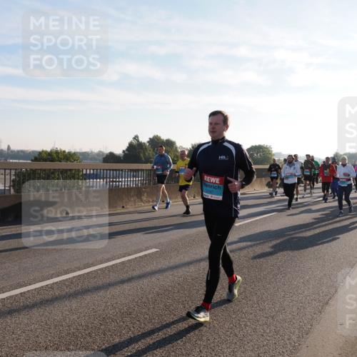 03.10.2025 - Köhlbrandbrückenlauf Fabian Wolf http://msf.ph/oto/9012009 03.10.2025 09:22:49 Position 3 3147 meine-sportfotos.de