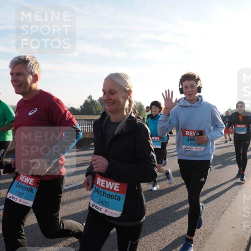 03.10.2025 - Köhlbrandbrückenlauf Fabian Wolf http://msf.ph/oto/9012126 03.10.2025 09:22:56 Position 3 1687, 2435, 2119, 3647, 3116 meine-sportfotos.de