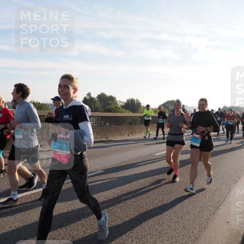 03.10.2025 - Köhlbrandbrückenlauf Fabian Wolf http://msf.ph/oto/9012228 03.10.2025 09:22:59 Position 3 3150 meine-sportfotos.de