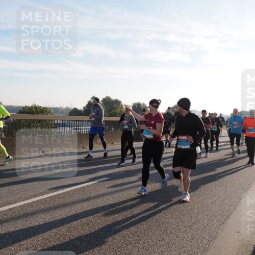 03.10.2025 - Köhlbrandbrückenlauf Fabian Wolf http://msf.ph/oto/9012335 03.10.2025 09:23:02 Position 3 2071 meine-sportfotos.de